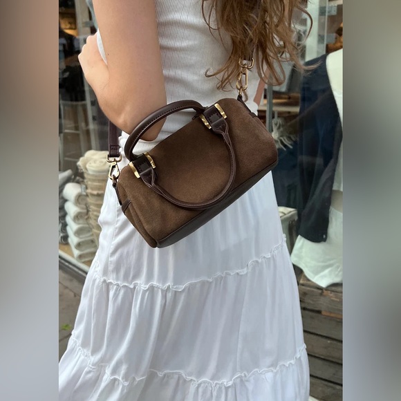 Brandy melville brown suede crossbody handbag - Picture 3 of 8